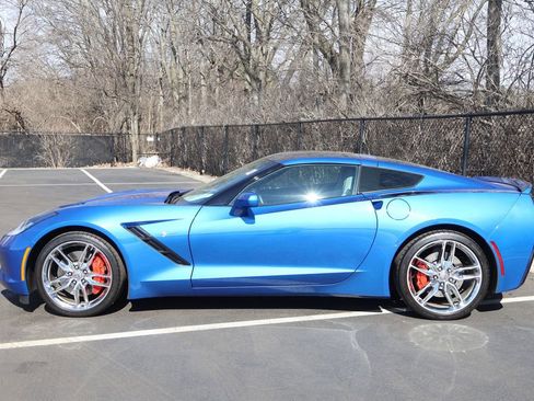 Used 2014 Chevrolet Corvette Stingray Coupe w/ 2LT Preferred Equipment Group image 4
