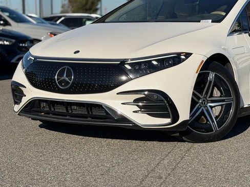 Certified 2023 Mercedes-Benz EQS 580 4MATIC Sedan image 3