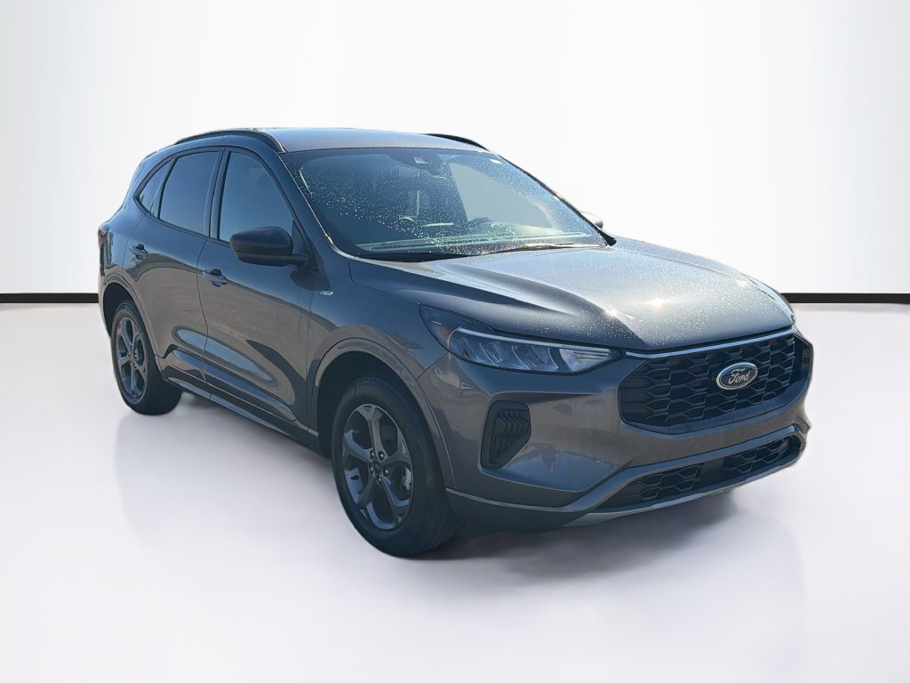 Used 2024 Ford Escape ST-Line w/ Tech Pack #1 AWD/4WD image 3