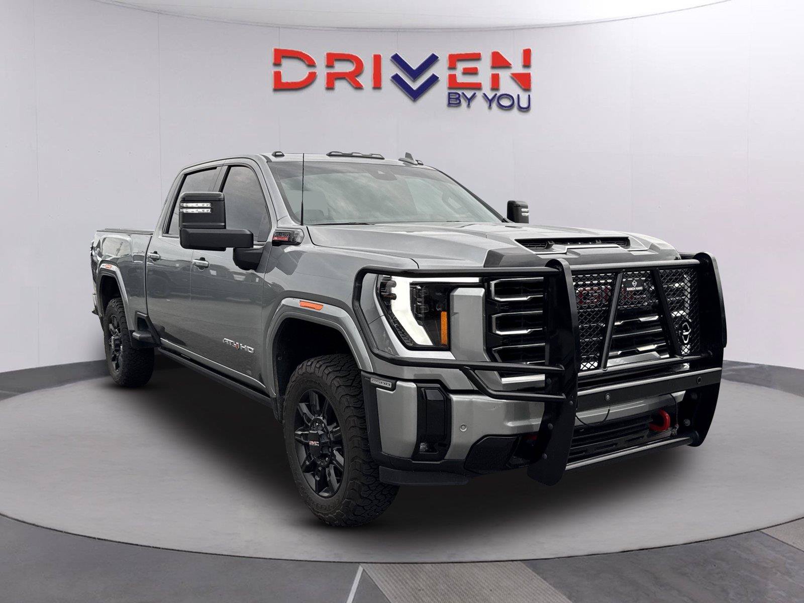 Used 2025 GMC Sierra 2500 AT4 w/ AT4 Premium Plus Package AWD/4WD image 2