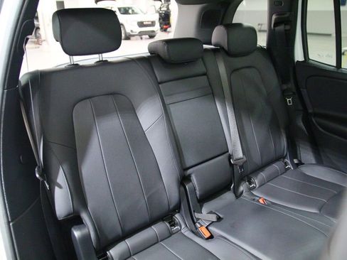 Used 2025 Mercedes-Benz GLB 250 4MATIC image 26