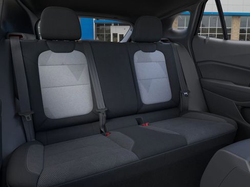New 2026 Chevrolet Trax RS w/ Sunroof Package FWD image 17