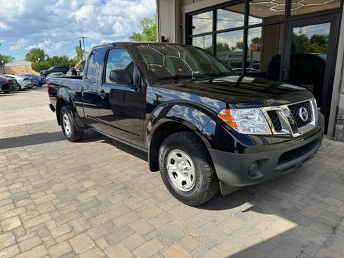 Used 2018 Nissan Frontier S RWD image 1