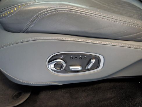 Used 2021 Aston Martin DBX AWD/4WD image 16