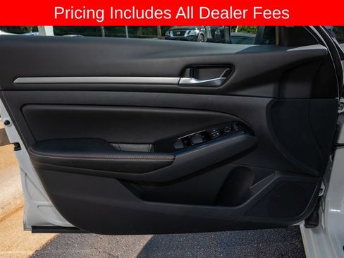 Certified 2024 Nissan Altima 2.0 SR FWD image 12