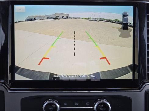 Certified 2022 Ford F250 Lariat w/ Lariat Value Package image 19