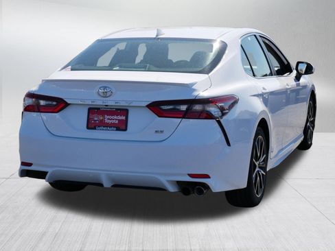 Certified 2023 Toyota Camry SE image 6