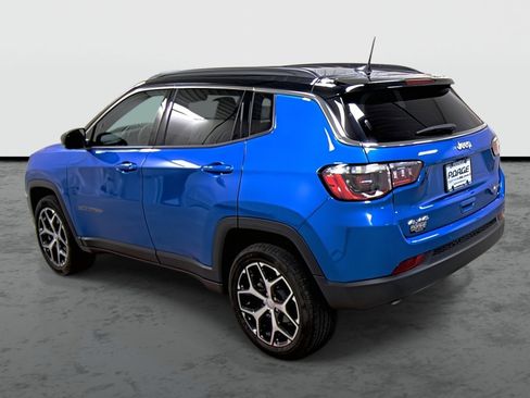 Used 2024 Jeep Compass Limited AWD/4WD image 2