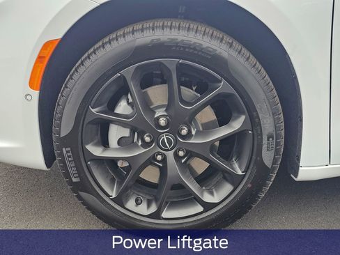 New 2026 Chrysler Pacifica Limited w/ S Appearance Package image 9