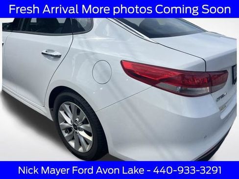 Used 2017 Kia Optima EX w/ Premium Package FWD image 5