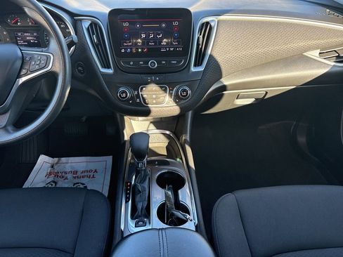 Used 2023 Chevrolet Malibu LT FWD image 19