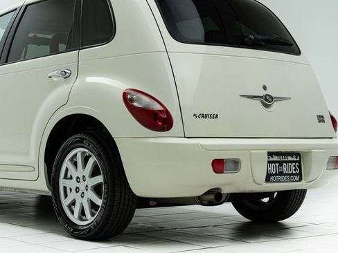 Used 2007 Chrysler PT Cruiser Touring w/ Fleet Value Group I image 19