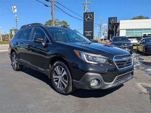 Used 2018 Subaru Outback 3.6R Limited image 3