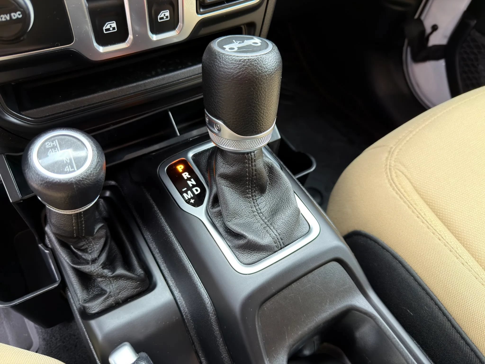 Used 2019 Jeep Wrangler Sport AWD/4WD image 29