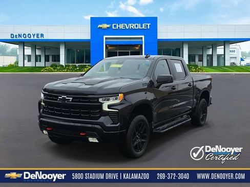 Used 2024 Chevrolet Silverado 1500 LT Trail Boss w/ Convenience Package II image 1