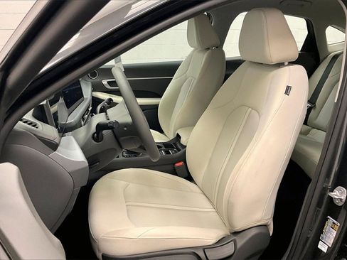 Certified 2025 Hyundai Sonata SE image 15