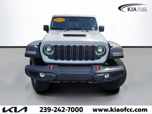 Used 2026 Jeep Gladiator Mojave AWD/4WD image 2