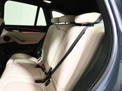 Used 2021 BMW X1 xDrive28i w/ Convenience Package image 5