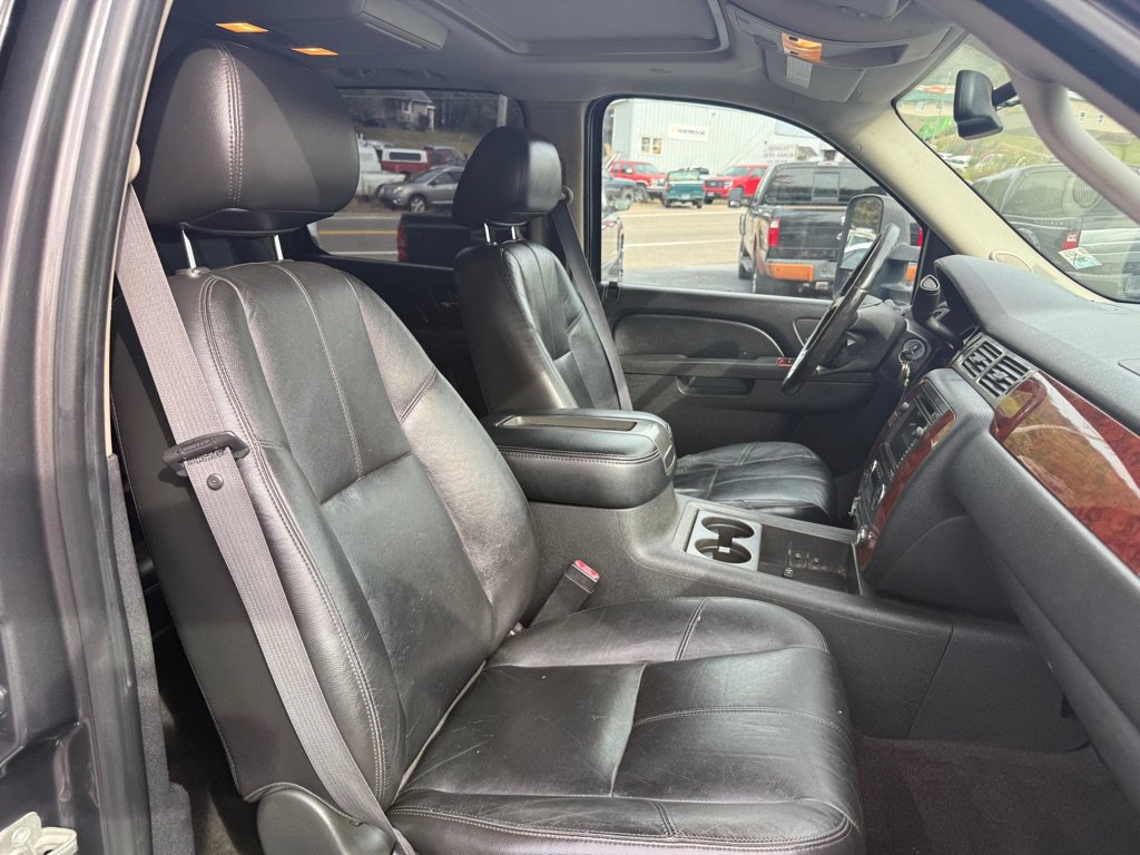 Used 2011 Chevrolet Silverado 3500 LTZ w/ LTZ Plus Package AWD/4WD image 42