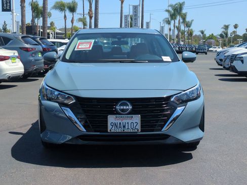 Used 2024 Nissan Sentra SV w/ SV Premium Package FWD image 4