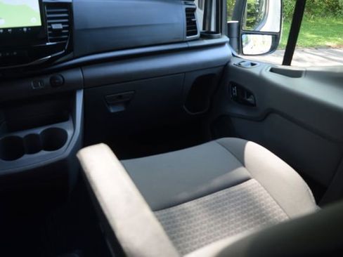 Used 2023 Ford Transit 350 XLT RWD image 13