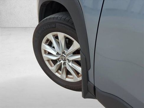 Certified 2026 Toyota Corolla Cross LE FWD image 10
