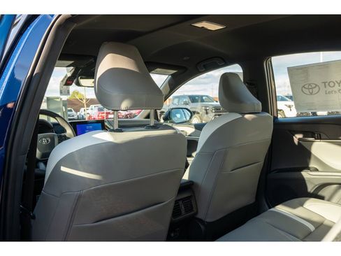 Used 2026 Toyota Camry SE w/ Convenience Package image 12
