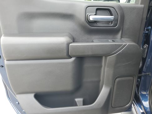 Used 2022 Chevrolet Silverado 1500 Custom image 23