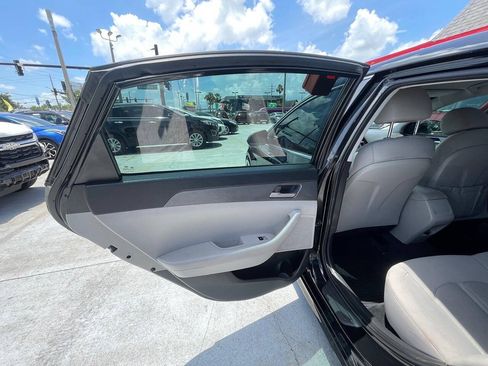 Used 2019 Hyundai Sonata SE FWD image 8