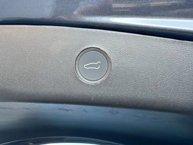 Used 2022 Tesla Model 3 Performance AWD/4WD image 7
