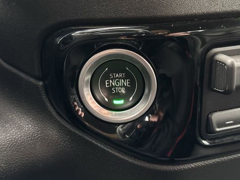 Used 2024 Chevrolet Silverado 2500 LTZ AWD/4WD image 19
