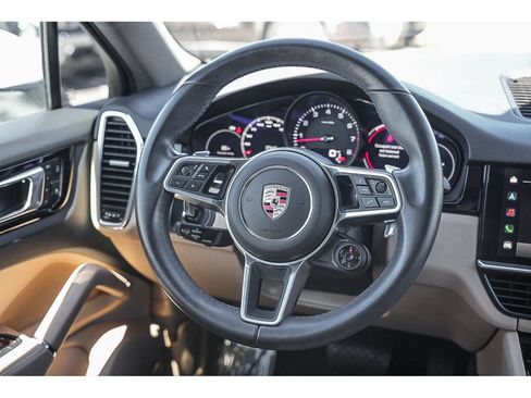 Used 2023 Porsche Cayenne Platinum Edition AWD/4WD image 17