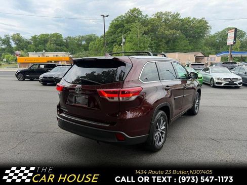 Used 2018 Toyota Highlander XLE w/ Protection Package #3 AWD/4WD image 8