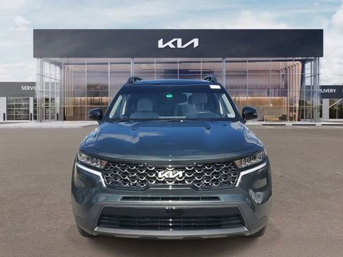 Certified 2023 Kia Sorento S w/ Panoramic Sunroof Package image 2
