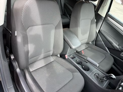 Used 2012 Volkswagen Passat 2.5 S image 9