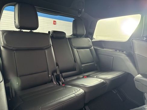 New 2025 Ford Expedition Platinum w/ Stealth Appearance Package image 27