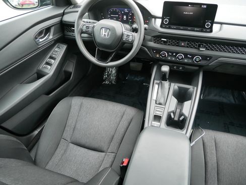 Certified 2023 Honda Accord EX image 9