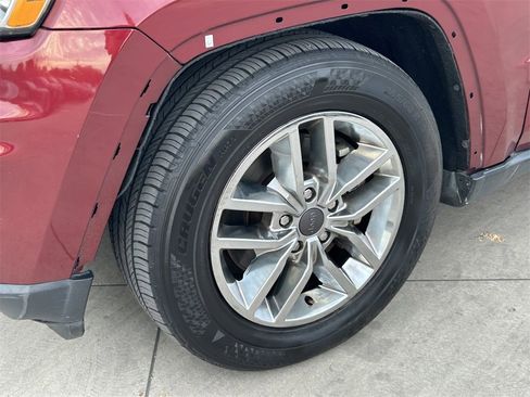 Used 2021 Jeep Grand Cherokee Limited w/ Luxury Group II image 9