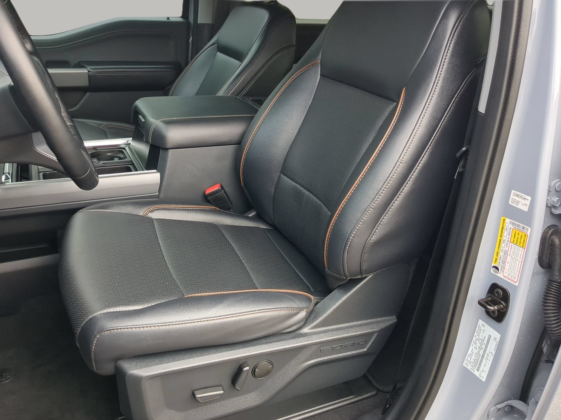 Used 2025 Ford F250 Lariat w/ Lariat Ultimate Package AWD/4WD image 57