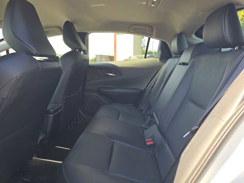 Used 2025 Toyota Prius XLE FWD image 17