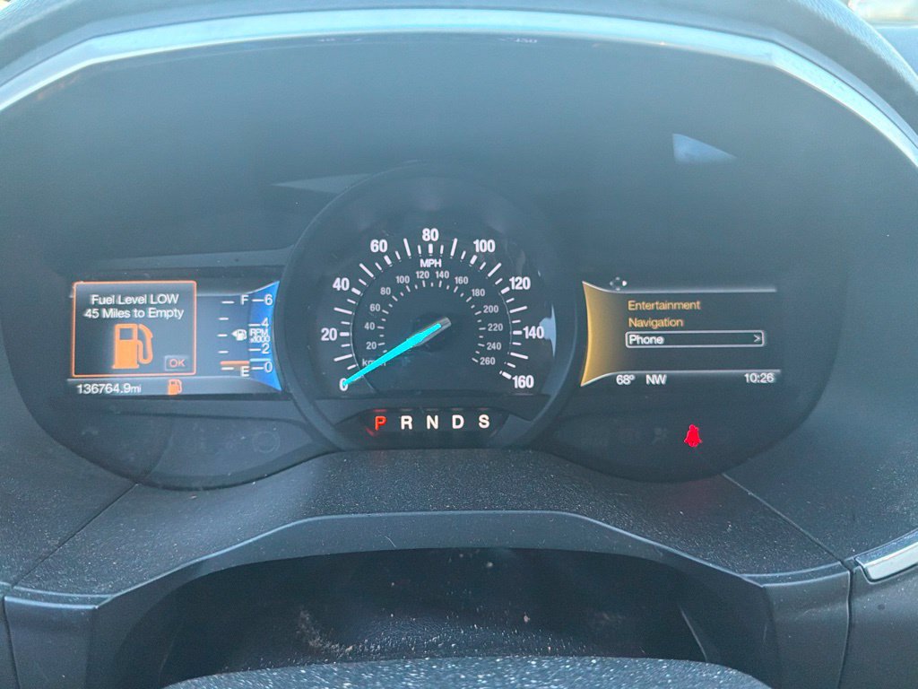 Used 2017 Ford Edge Titanium w/ Technology Package FWD image 7