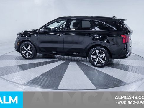 Used 2023 Kia Sorento EX w/ Panoramic Sunroof Package FWD image 5