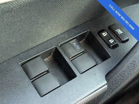 Used 2015 Toyota Corolla LE FWD image 24