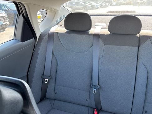 Used 2025 Kia K4 FWD image 41