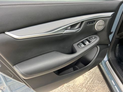 Used 2024 INFINITI QX50 Sport image 10