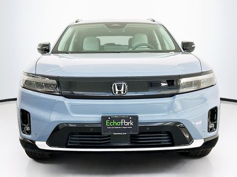 Used 2025 Honda Prologue Touring image 2