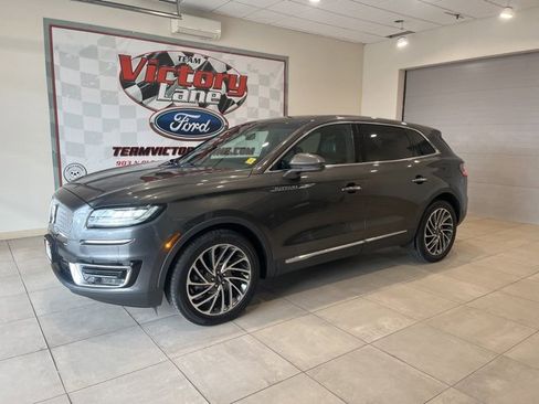Used 2019 Lincoln Nautilus Reserve image 1