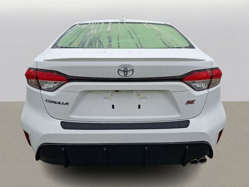 Used 2026 Toyota Corolla SE FWD image 5