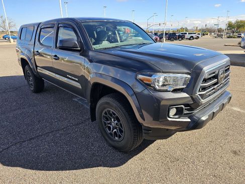 Used 2018 Toyota Tacoma SR5 image 7