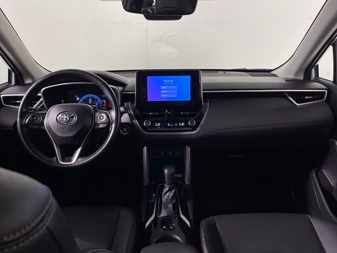 Used 2023 Toyota Corolla Cross XLE w/ Black Badges Package (TMS) AWD/4WD image 14